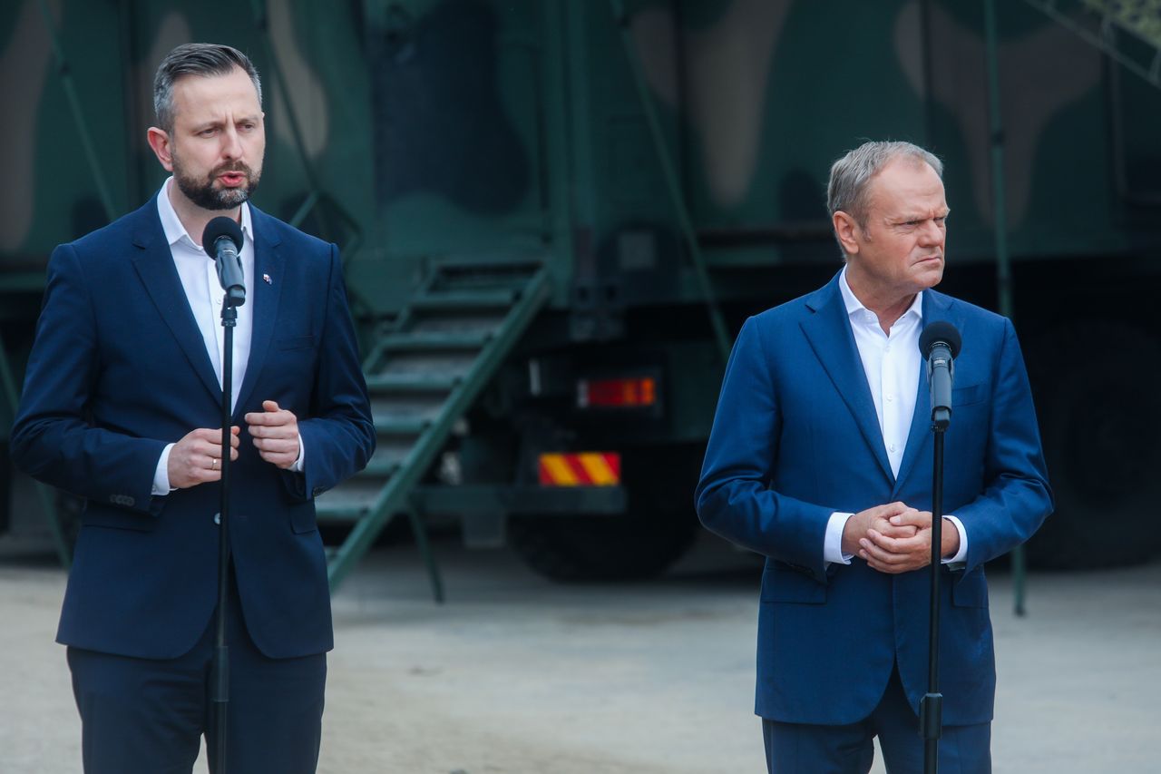 Tusk ujawnił. Szef MON przedstawił projekt ws. użycia broni na granicy