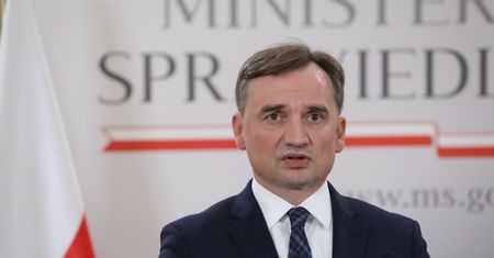 Ziobro oskarżył kolegów i prowadził prywatne śledztwo. "Stępienie racjonalnego myślenia"