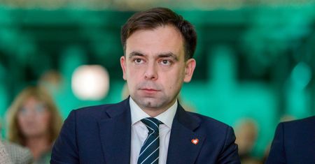 Co dalej z 800 plus? Jasna deklaracja ministra finansów