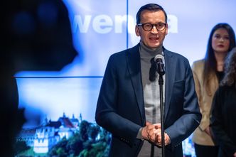 Morawiecki musiał się tłumaczyć. "Jak kupić tanio działkę od księdza i drogo sprzedać"