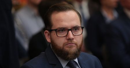 Szczepienia na COVID-19. Radny PO z Kielc oddał się do dyspozycji władz partii