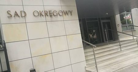 Zadał Marlenie kilkanaście ciosów nożem. Ruszył proces 19-latka, grozi mu dożywocie