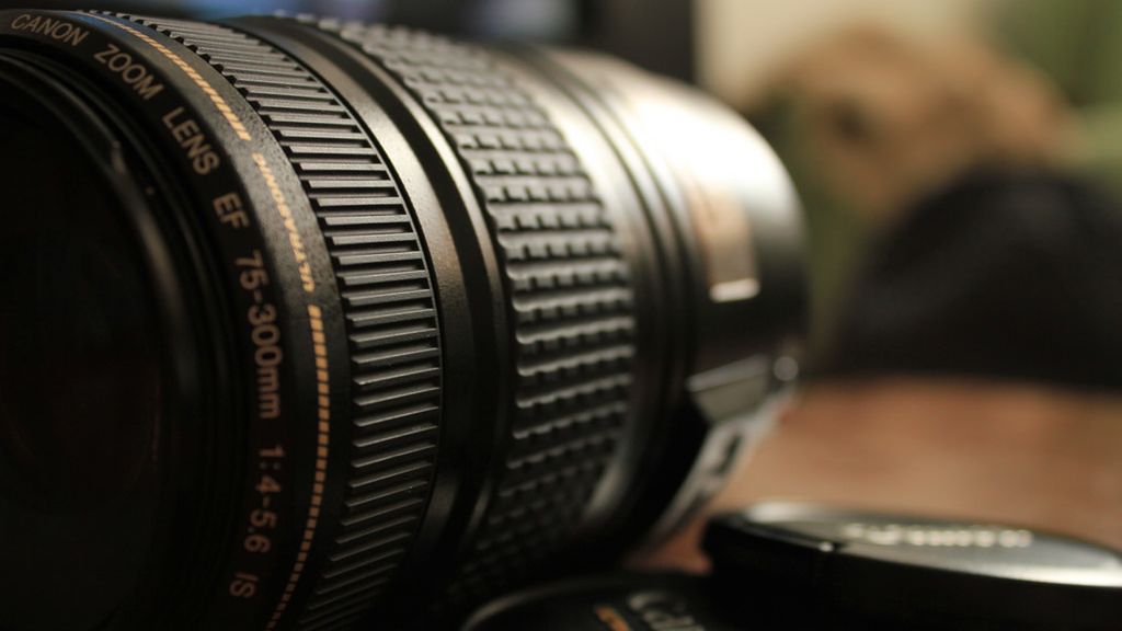 Nowy Canon EF 70-300mm f/4-5.6 IS II może mieć cyfrowy wyświetlacz 1