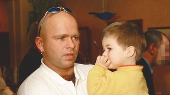 Klaudiusz Ševković pochwalił się fotką z DOROSŁYM SYNEM. Na święta polecieli do Bangkoku. Fajny pomysł? (FOTO)