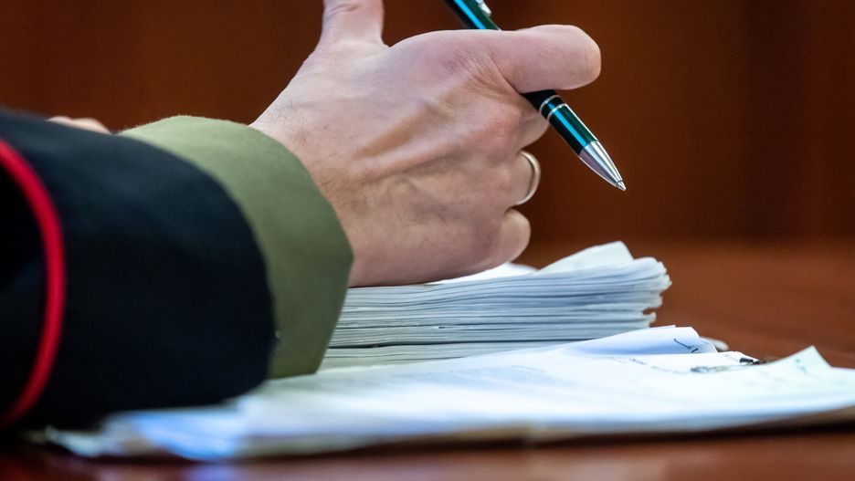 s�d
Tytus �mijewski
apelacja, og�oszenie wyroku, oskar�ony pu�kownik Robert O., pedofil, pedofilia, proces, proces apelacyjny, prokurator major Piotr Radziej, Prokuratura Okr�gowa w Poznaniu, rozprawa, S�d Okr�gowy w Toruniu, sprawa, wojskowy, wyrok