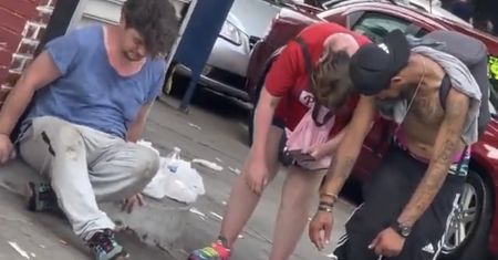 "Zombie" na ulicach USA. Widok jak z horroru