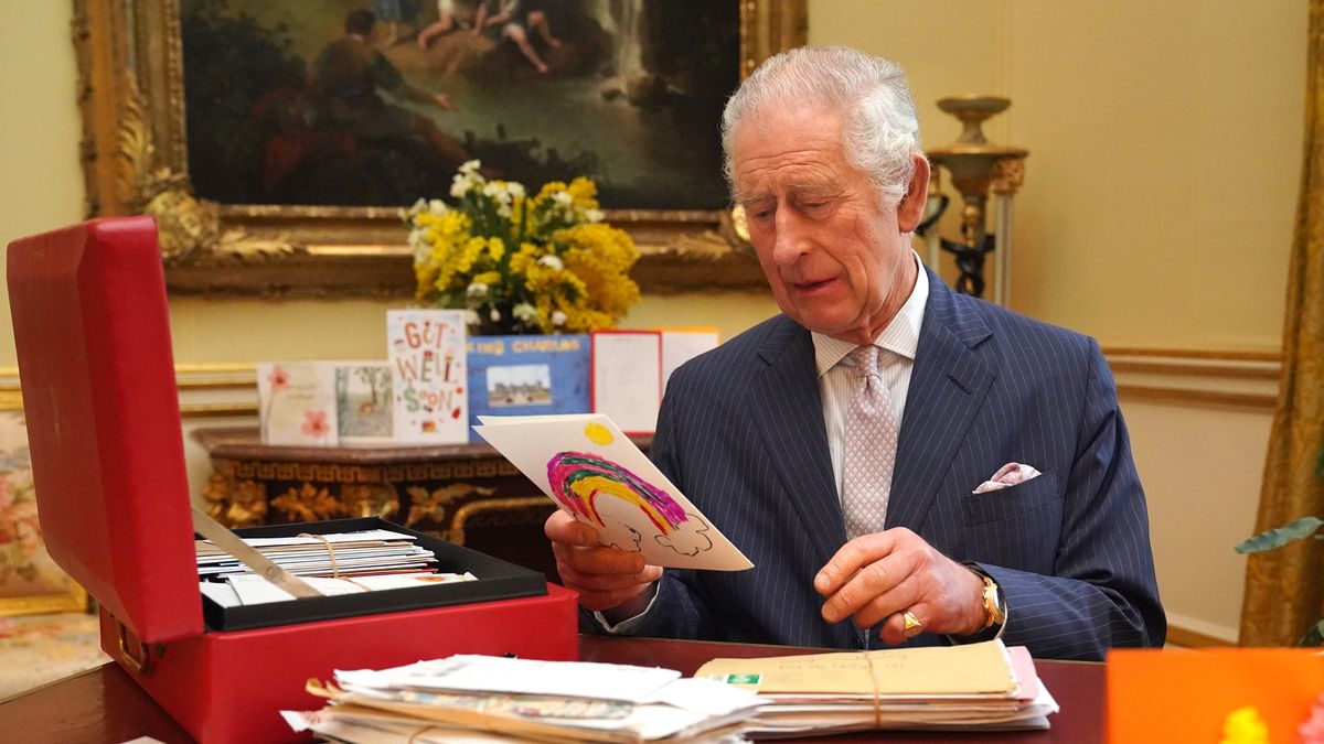 King Charles III Receives Cards From Wellwishers
LONDON, ENGLAND - FEBRUARY 21: In this photo released on February 23, King Charles III reads cards and messages, sent by well-wishers following his cancer diagnosis, in the 18th Century Room of the Belgian Suite at Buckingham Palace on February 21, 2024 in London, England. Following the announcement of the King's cancer diagnosis, the Correspondence Team at Buckingham Palace have received more than 7,000 letters and cards form across the world. The King has been sent a selection in his daily red box of paperwork. (Photo by Jonathan Brady - Pool/Getty Images)
Pool
bestof, topix