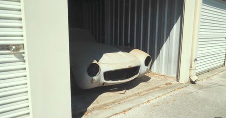 Mercedes warty milion dolarów znaleziony w garażu. Ostatnio jeździł w 1956 roku