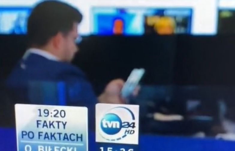 "Miałeś za to przypał?". Dziennikarz TVN24 przyłapany w pracy