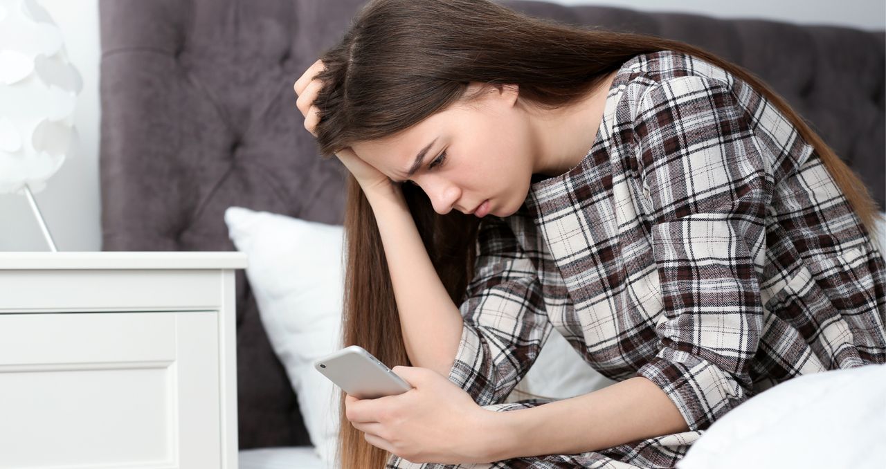 AI, telefon i zdrowie psychiczne młodych osób. Eksperci mówią o ryzyku, którego nie widać od razu