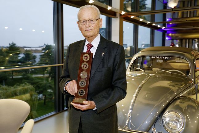 Carl Hahn, prezes zarządu Volkswagena w latach 1982-1992