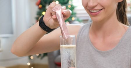 Przyjmujesz kolagen, by pozbyć się zmarszczek? Eksperci studzą oczekiwania