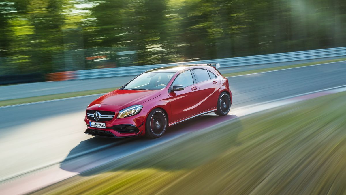 A45 AMG to pierwszy hot hatch niemieckiej marki.