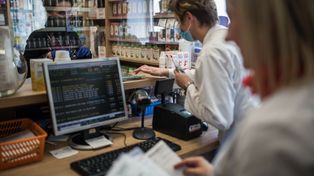 Lek z refundacją tylko na 60 dni. MZ szykuje zmiany w receptach