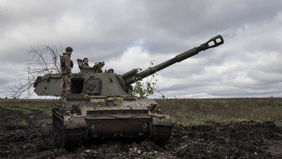 BAKHMUT, UKRAINE - OCTOBER 28: Ukrainian serviceman on a howitzer of the 53rd Mechanized Brigade as they fire towards Russian points in Bakhmut, Donetsk Oblast, Ukraine on October 28, 2022 as conflicts continue in the Russian-Ukrainian war. (Photo by Metin Aktas/Anadolu Agency via Getty Images)