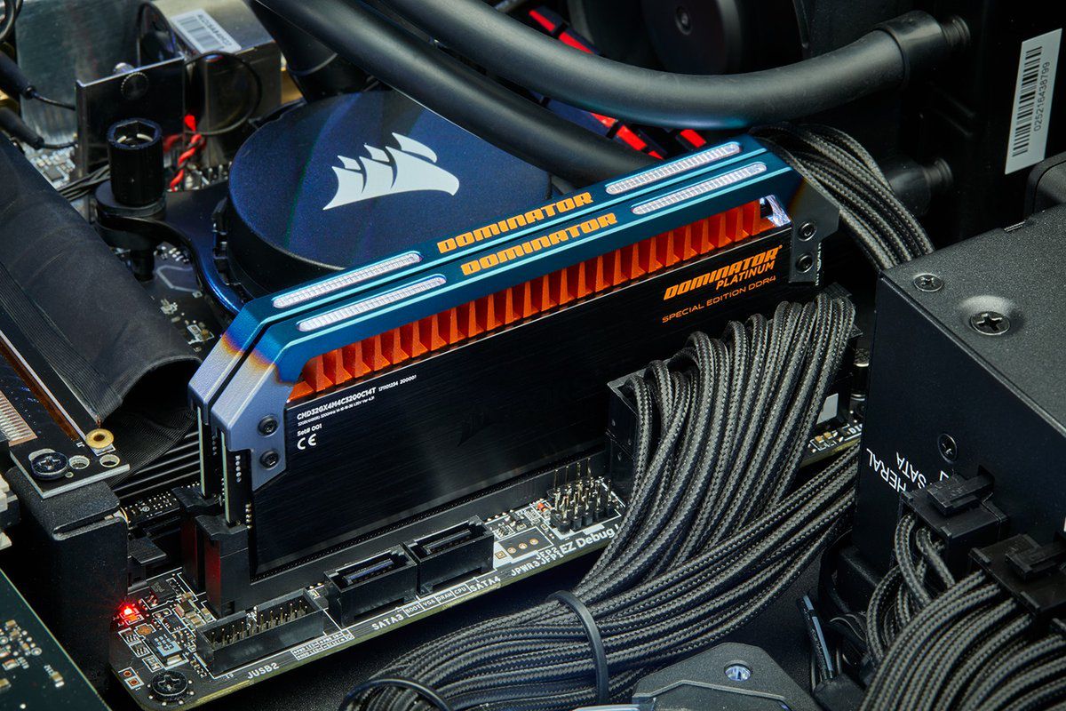 Corsair Dominator Platinum Special Edition Torque DDR4: ekstremalna pamięć RAM 2