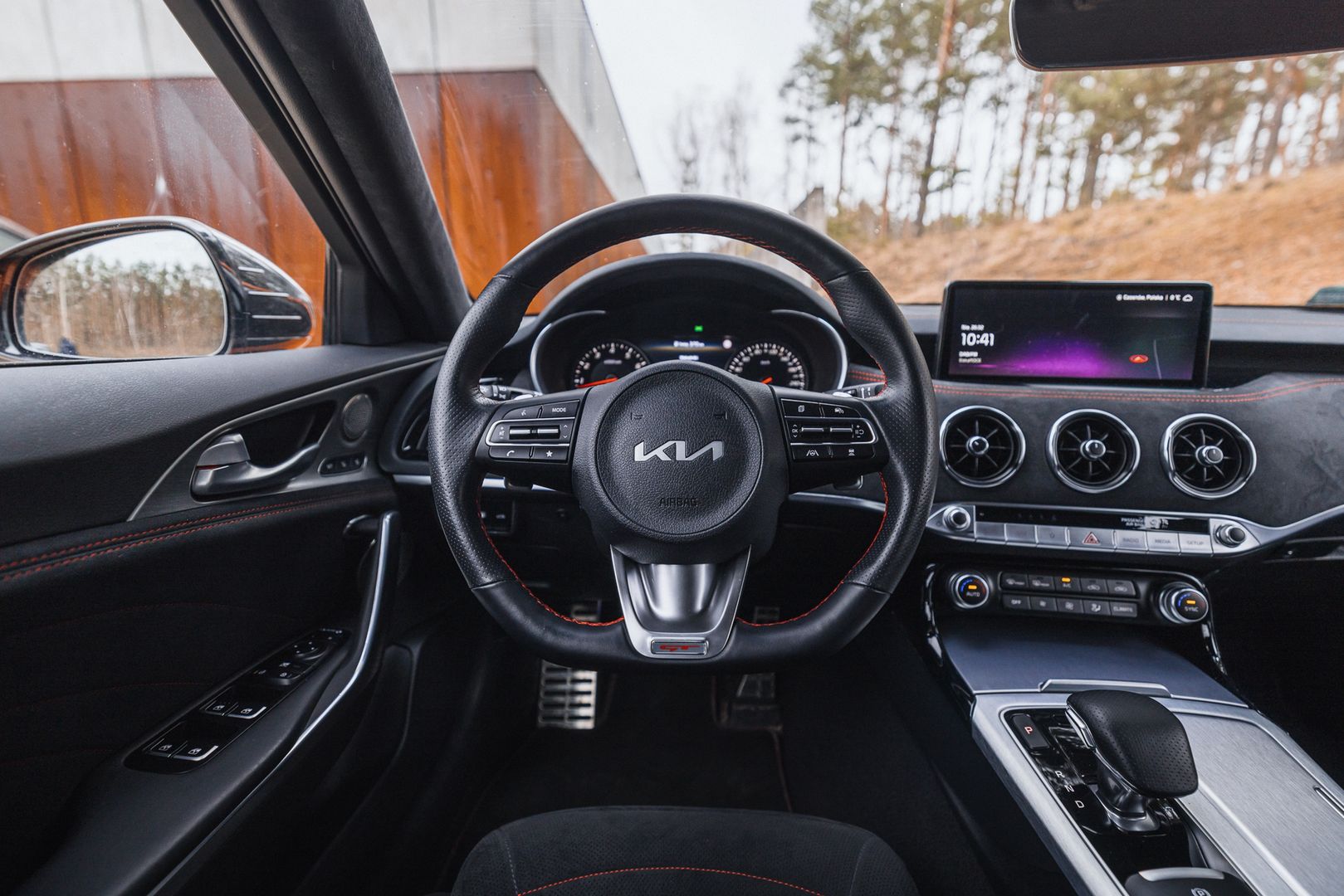 Kia Stinger GT vs. EV6 GT