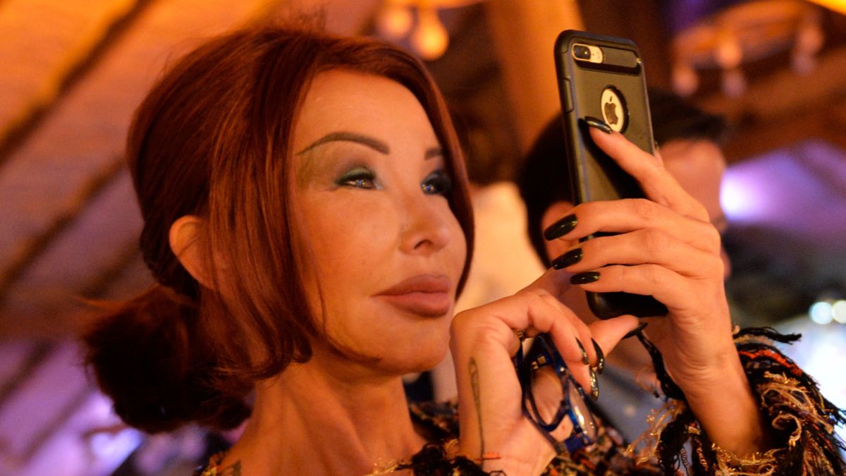 Ewa Minge zachwyca formą w wyciętym bikini i wypina pośladki do zdjęcia 