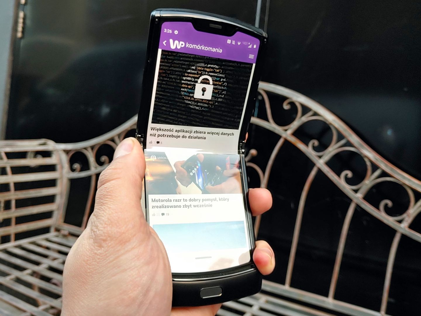 Motorola razr ze składanym ekranem w naszych rękach [wideo] 1
