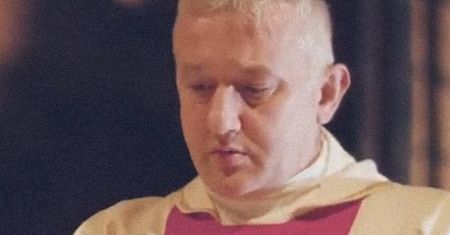 Fundacja Małych Stópek z honorową nagrodą. Założyciel nawoływał do odkażania ulic po Marszu Równości