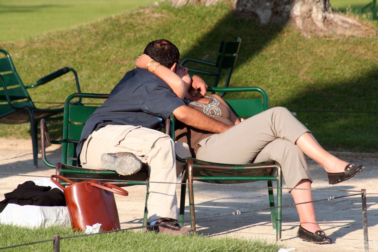Jeździła w delegacje. Mąż był w szoku, gdy odkrył, z kim go zdradza