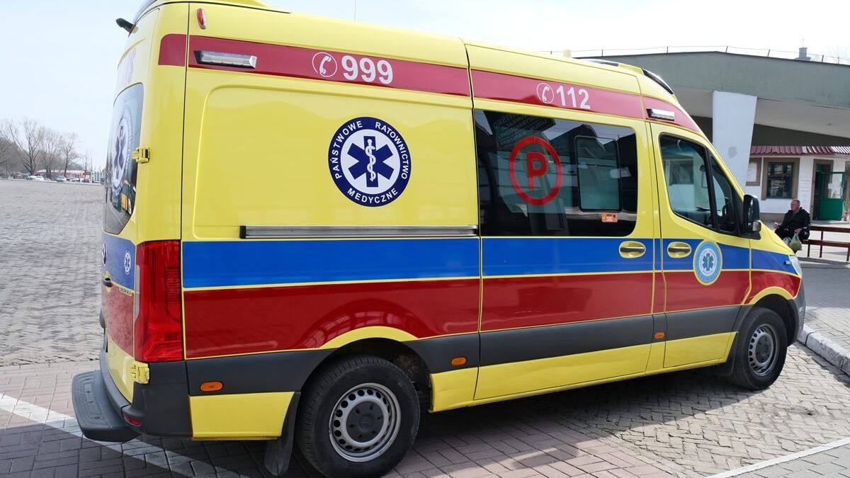 Ambulans pogotowia ratunkowego