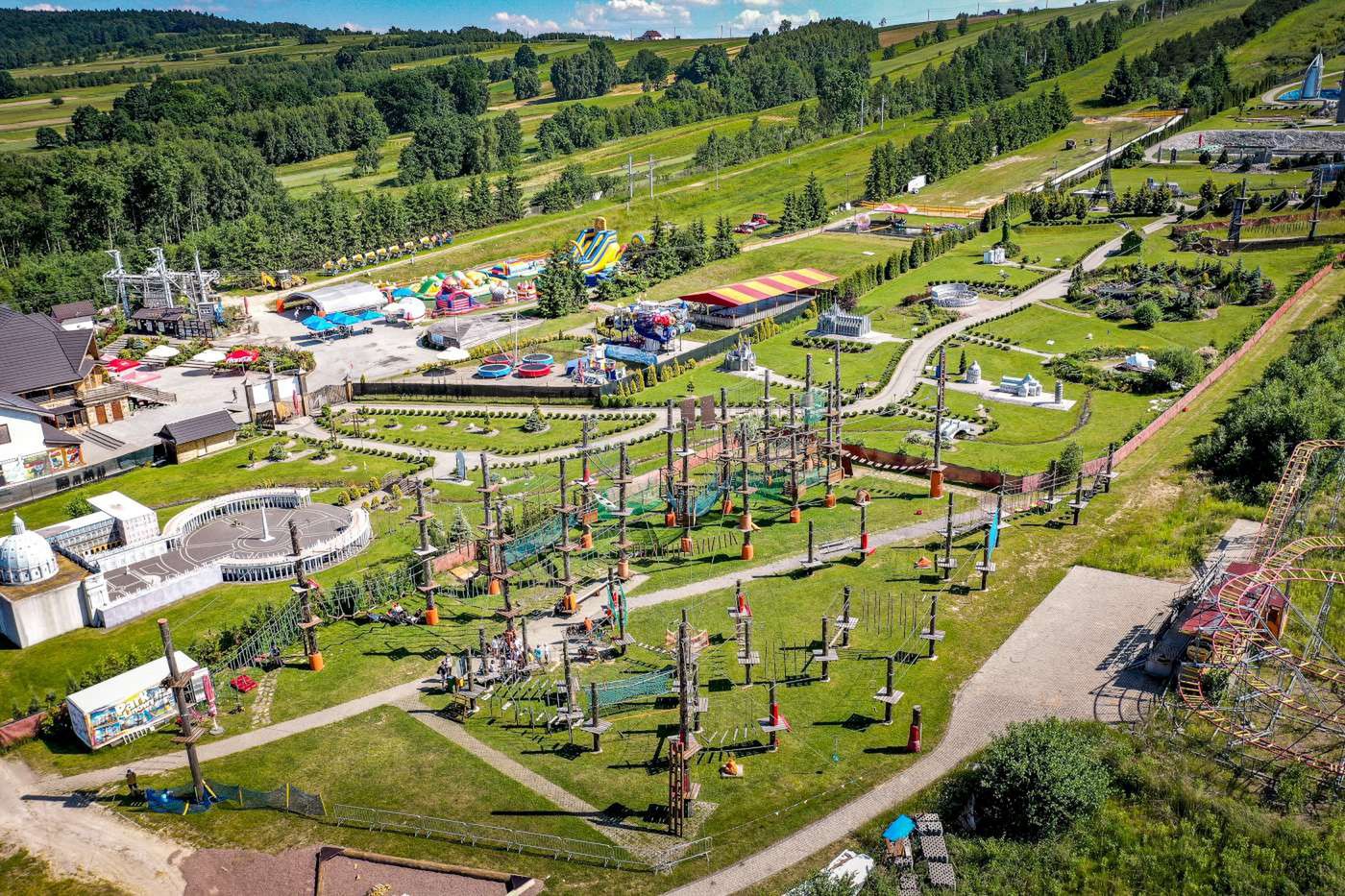 Sabat Krajno - park miniatur i rozrywki