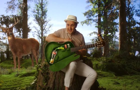 „W swoim tempie” nową platformą komunikacyjną piwa Łomża. W reklamie Adam Woronowicz