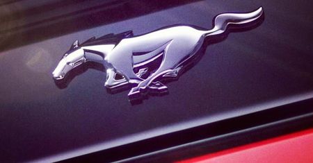 2015 Ford Mustang - pierwszy oficjalny teaser