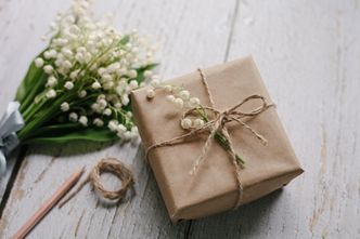 Poczta Kwiatowa z karą od UOKiK. Chodzi o prezenty na Dzień Babci i Dzień Dziadka