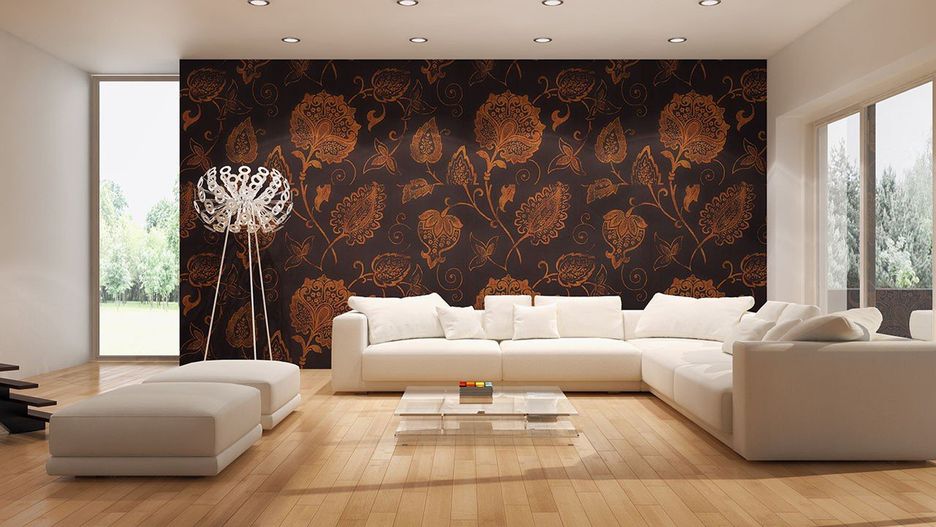 Połączenie tapety i ścian pomalowanych farbą to modny i efektowny trend.