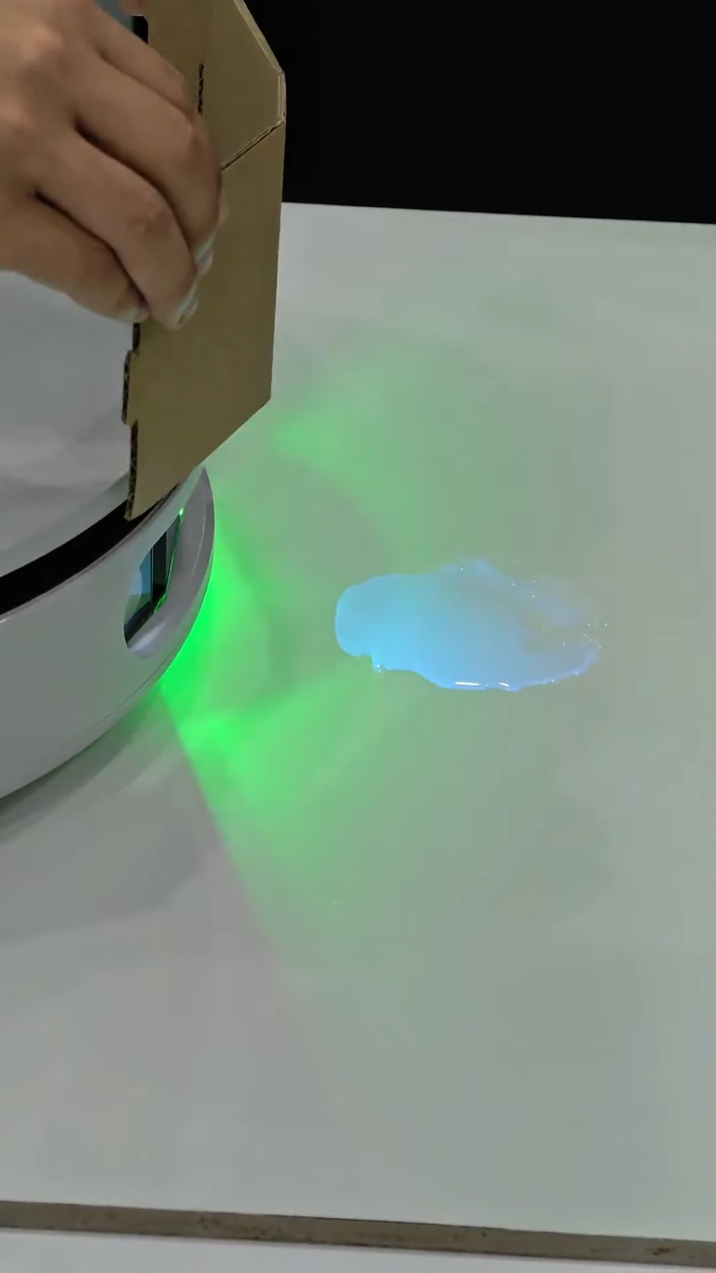 Dyson R3 Nurovi Spot+Scrub UV
