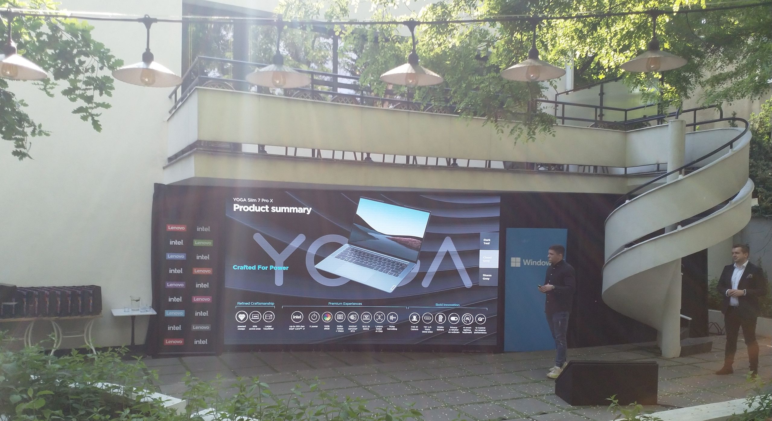 Premiera nowych laptopów Lenovo YOGA.