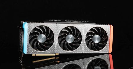 GeForce RTX 3090 - obok tego modelu nie można przejść obojętnie. Karta jak z klocków LEGO