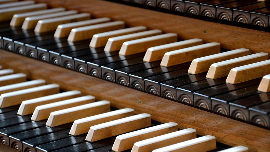 Organy, koncert organowy, muzyka kościelna, kościół, klawisze