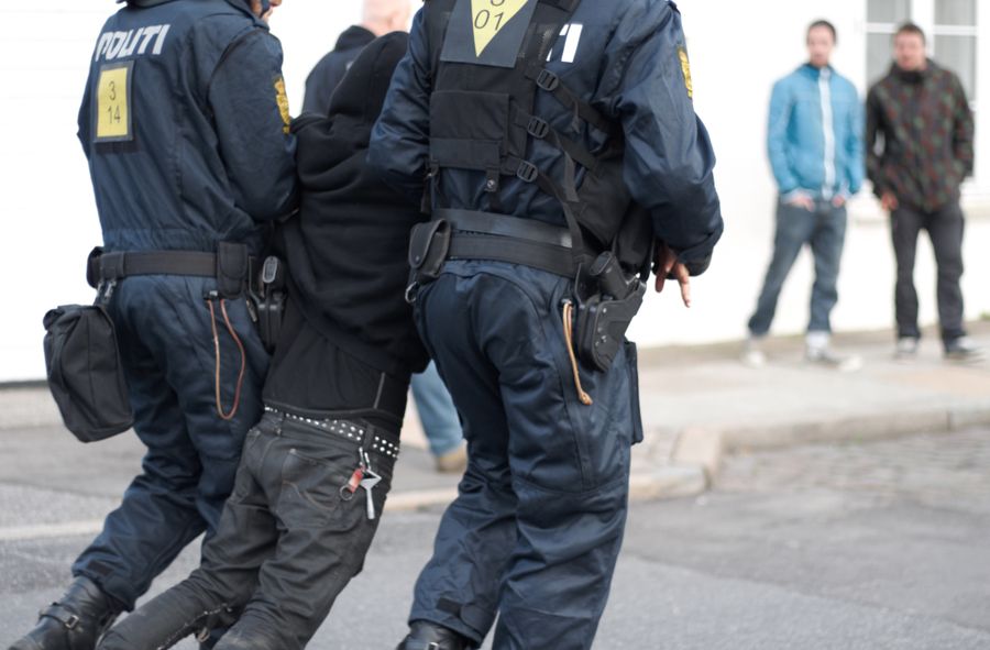 Policjanci udaremnili przekazanie 50 tys. zł oszustom