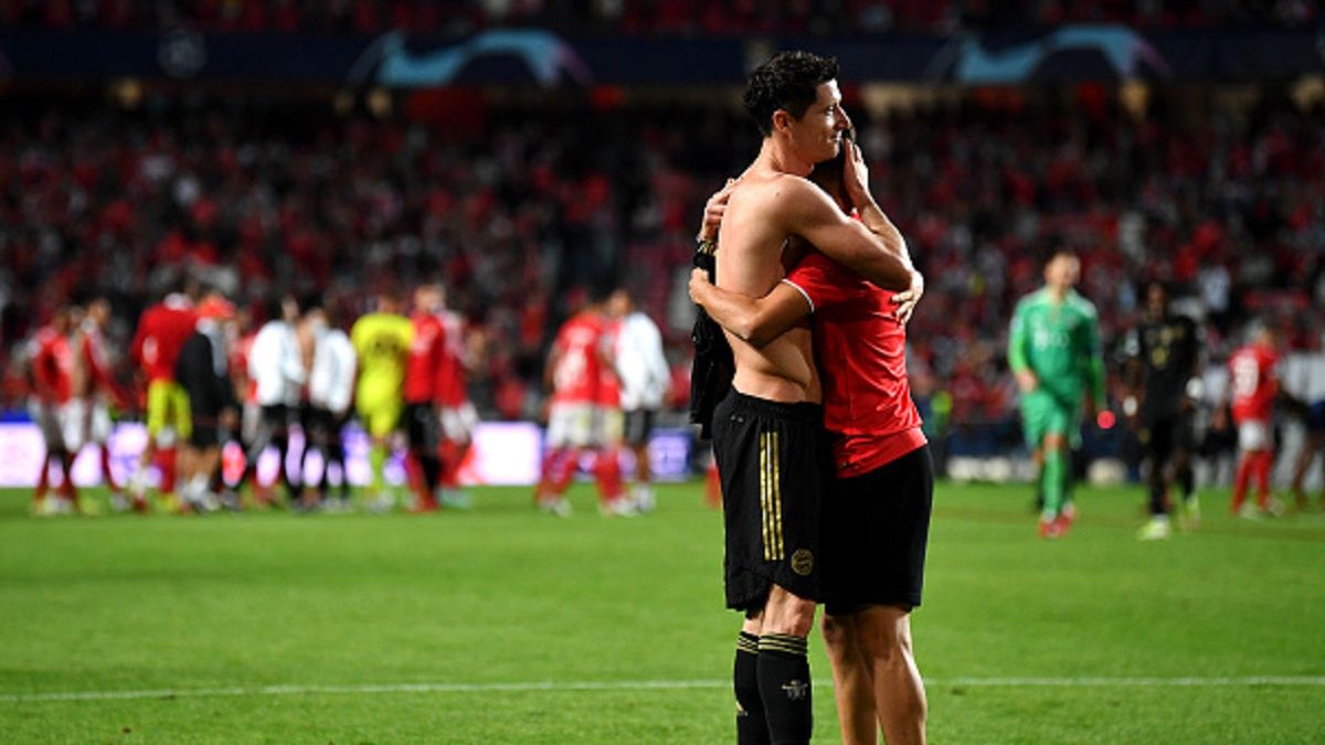 Kibic Benfiki otrzymał prezent od Lewandowskiego  