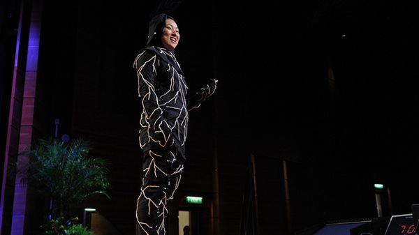 Kombinezon, który dosłownie pożre posiadacza! 1