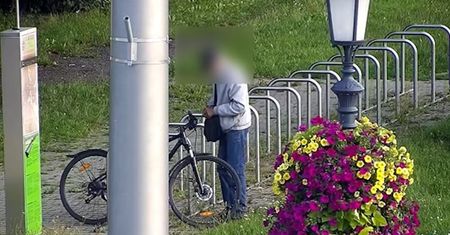 Ale wstyd! Senior złapany na gorącym uczynku. Strażnicy pokazali, co zrobił 77-latek