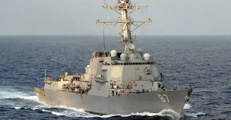 Okręty US Navy w cieśninie Ormuz. Iran odpalił na nie wszystko, co miał