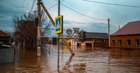 Powódź w Rosji. Eksperci ostrzegają przed skażeniem radioaktywnym