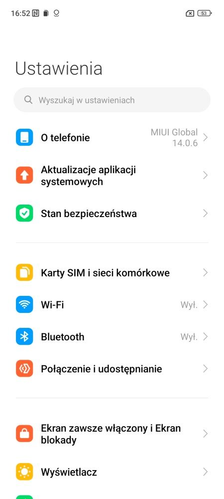 Ustawienia systemowe, zajętość pamięci po pierwszym uruchomieniu, lokalizacja czytnika linii papilarnych i ekran blokady.