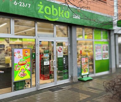 Czy Żabka za rogiem jest dzisiaj otwarta? Oto jak to sprawdzić