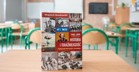 "Całkowicie upolityczniony". Nauczyciele chcą bojkotować podręcznik do HIT-u