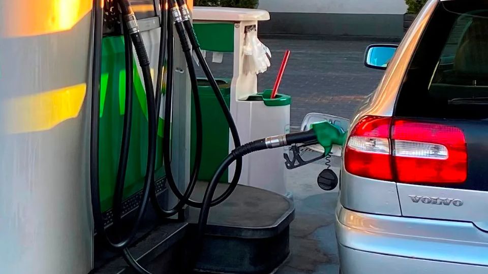 Kierowcy w końcu zatankują taniej