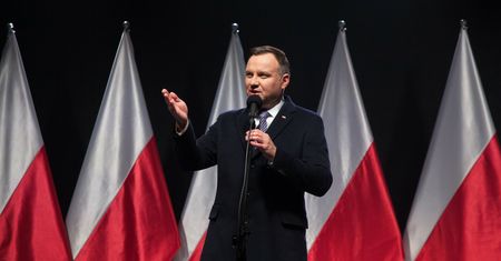 Po decyzji Dudy padło pytanie o Lecha Kaczyńskiego. "Odradzam"