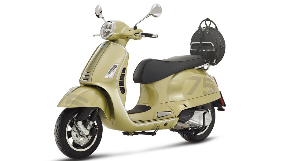 Vespa GTS 75th