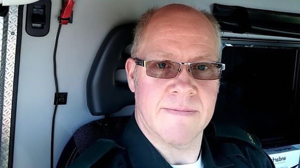 Steve McGregor próbował kilkukrotnie dostać się do przychodni na badanie