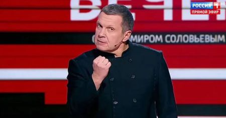 Władimir Sołowjow wychwala władze pod niebiosa. Ujawniono jego intymną tajemnicę