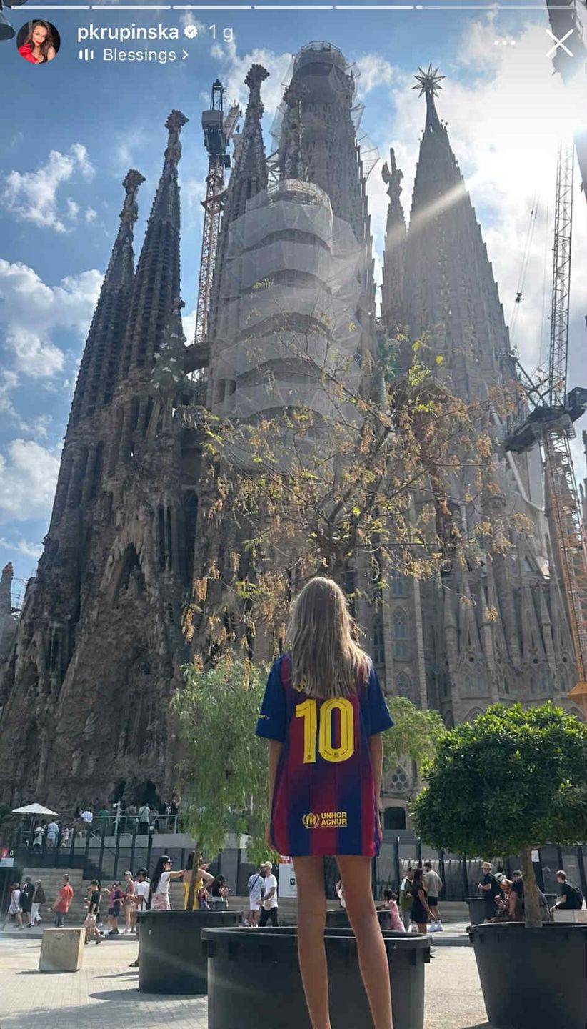 Dzieci Pauliny Krupińskiej podczas zwiedzania Barcelony